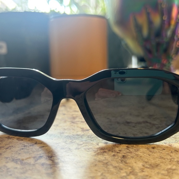 Never worn Versace Medusa Sunglasses main image 7